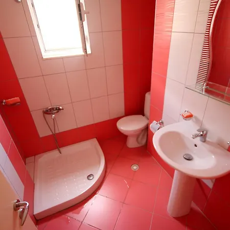 Ideal * Sarande