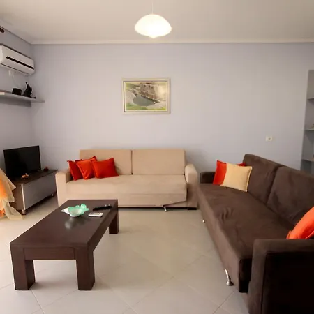 Ideal Apartment *